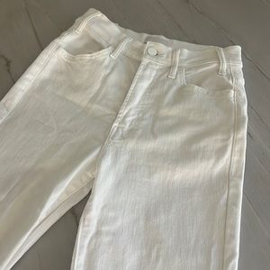 MotherDenim Hustler Ankle Fray, white, size 25.